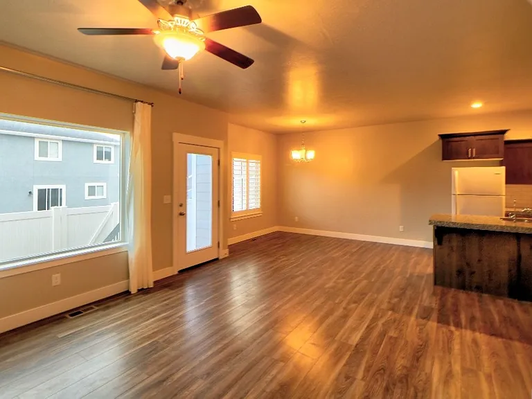 7440 N Hutch Ln — Photo 6