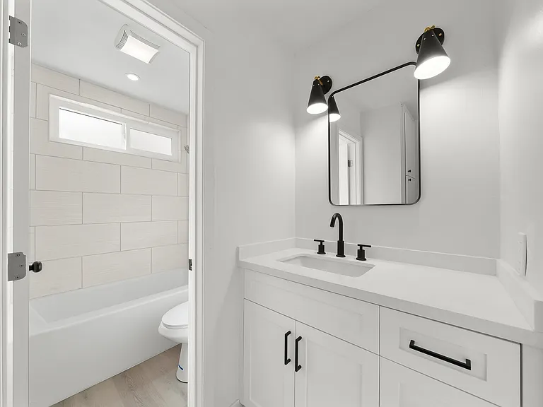 3444 E Wilton St #2 — Photo 4