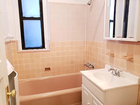 Rented by Zuz Realty | media 6