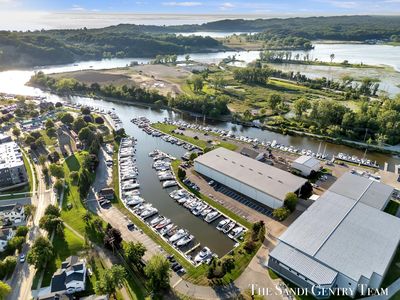 109 Wharfside #109, Grand Haven, MI, 49417