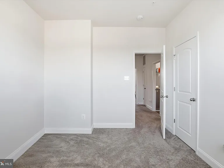 16416 Fife Way — Photo 24