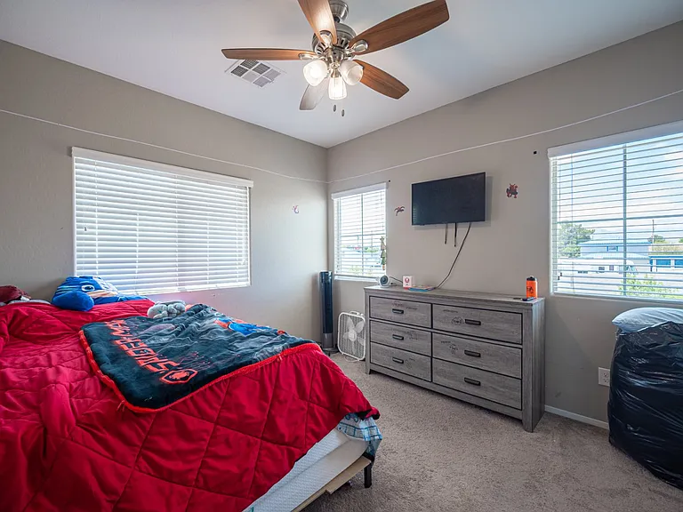 2715 Amazing Meadows Ave — Photo 22