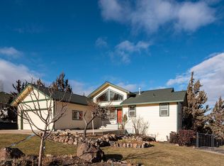 3725 SW Summit Ave, Redmond, OR 97756