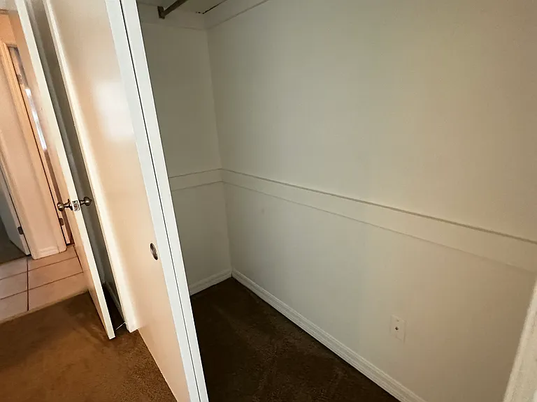 11706 Oban Ave — Photo 15
