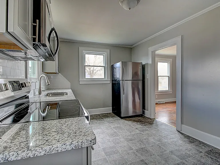 824 Hamrick St — Photo 5