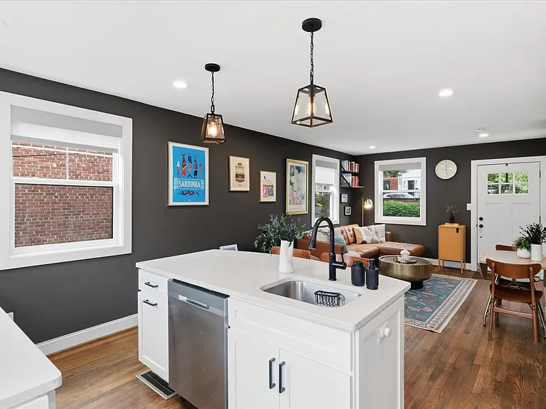 625 S Henry St — Photo 12