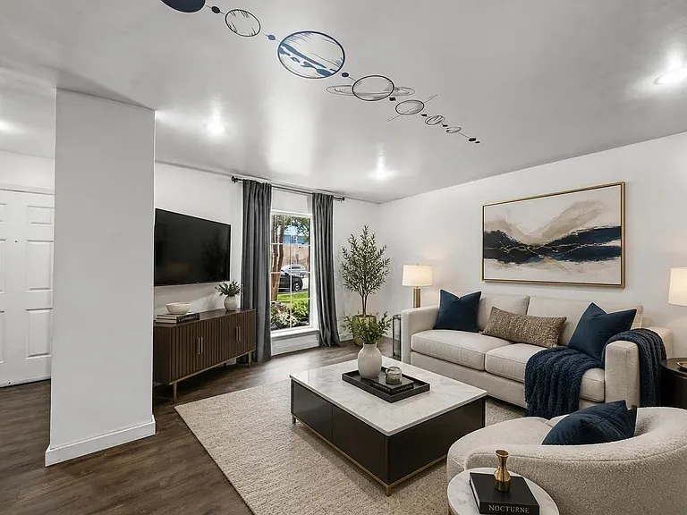 351 N Post Oak Ln #601 — Photo 15