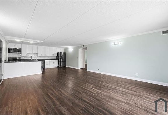 5th image of 5S066 Pebblewood Ln