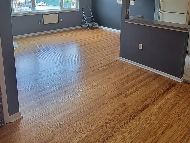 7828 Hasbrook Ave — Photo 2
