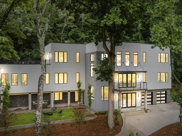 5031 Lakeview Dr, Nashville, TN 37220