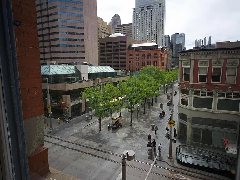 1555 California St #307 — Photo 3