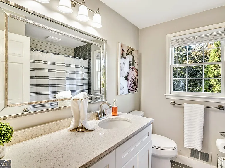 2532 Lakebrook Ct — Photo 26