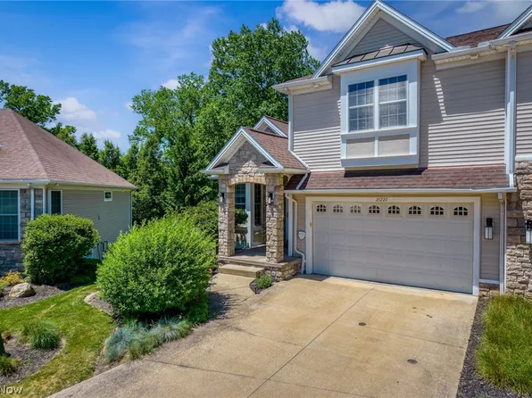 26727 Rue Saint Anne Ct, Cleveland, OH 44128