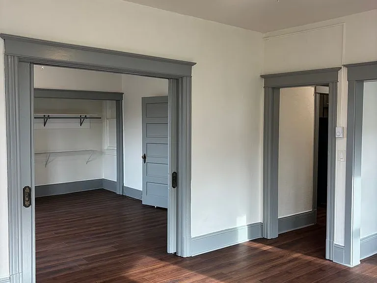 Terrace Arms Apartments — Photo 20
