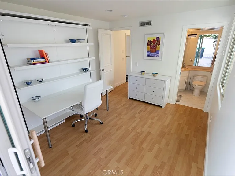 558 Cliff Dr — Photo 18