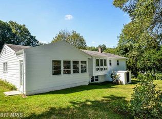 1402 Desale St SW, Vienna, VA 22180