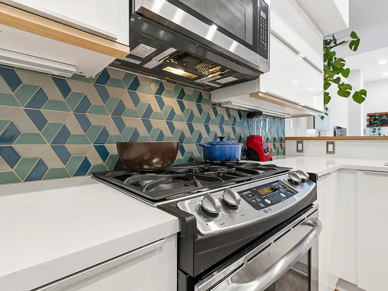 630 Thomas L Berkley Way #403 — Photo 9