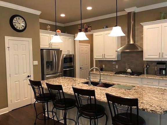 4th image of 229 Heritage Ct