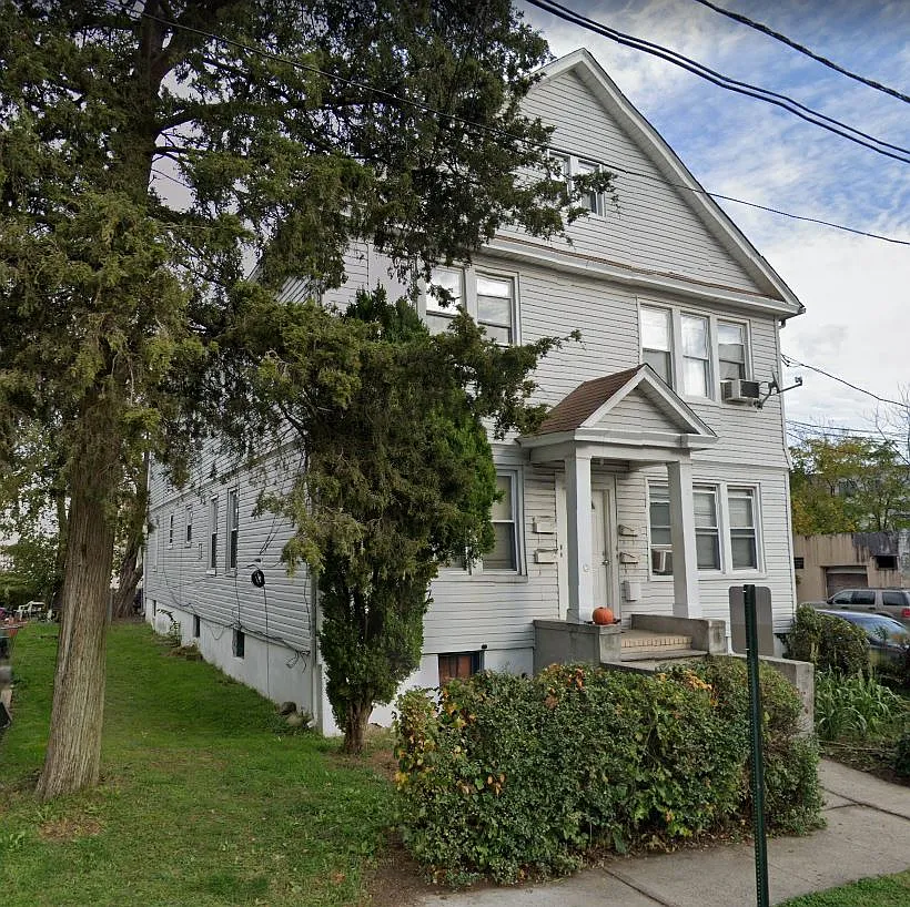 2 bed, $2,000 — Photo 1