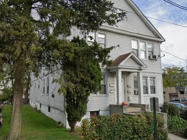 1205 Morris St #2F, Roselle, NJ 07203