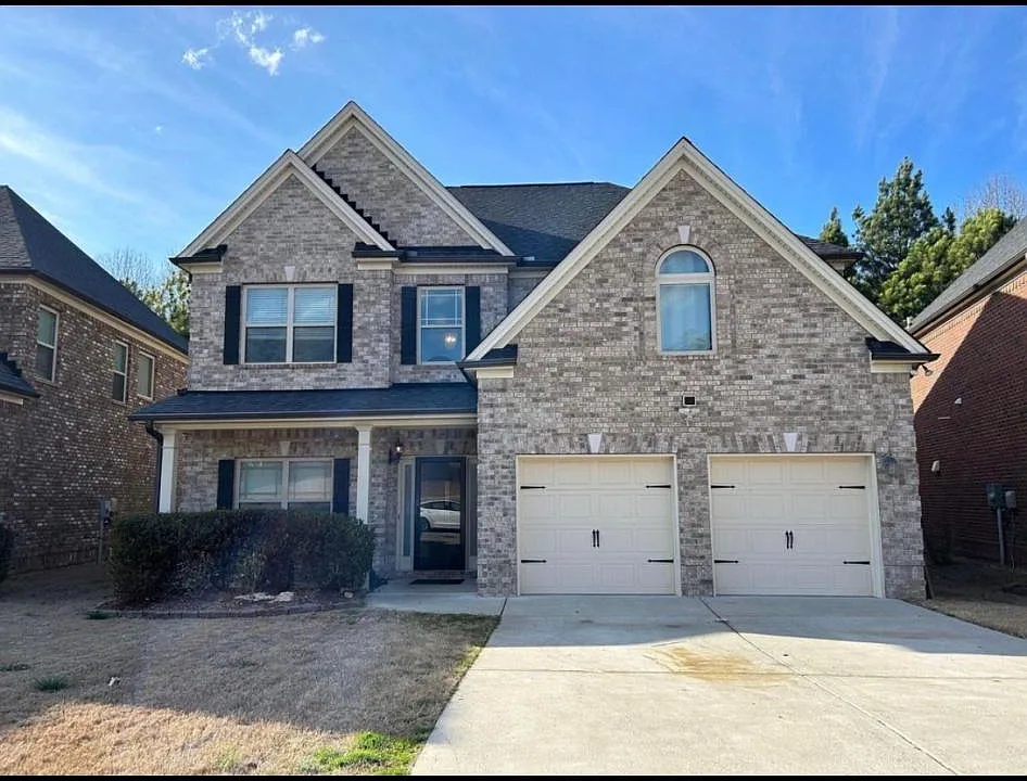698 Channel Ln