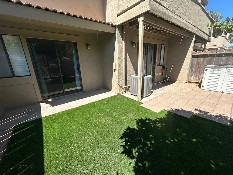 1228 W Roseburg Ave #A — Photo 22