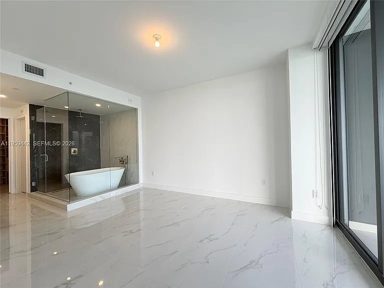700 NE 24th St #3503 — Photo 11