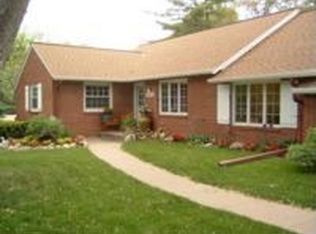 8606 Dorcas St, Omaha, NE 68124