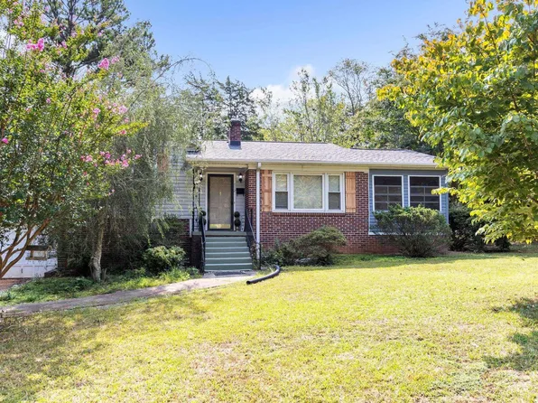 712 Shands St, Clinton, SC 29325