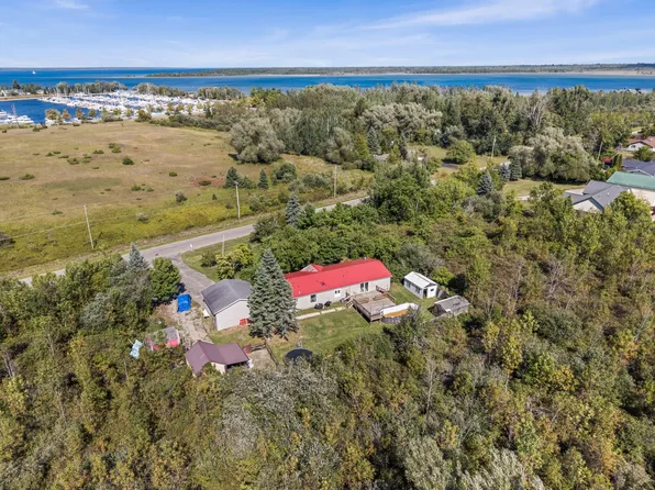 2024 Harrison Ave, Cheboygan, MI 49721