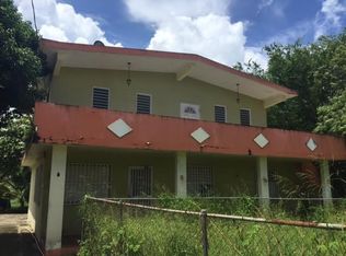 1052 Calle Tulipan, Hatillo, PR 00659