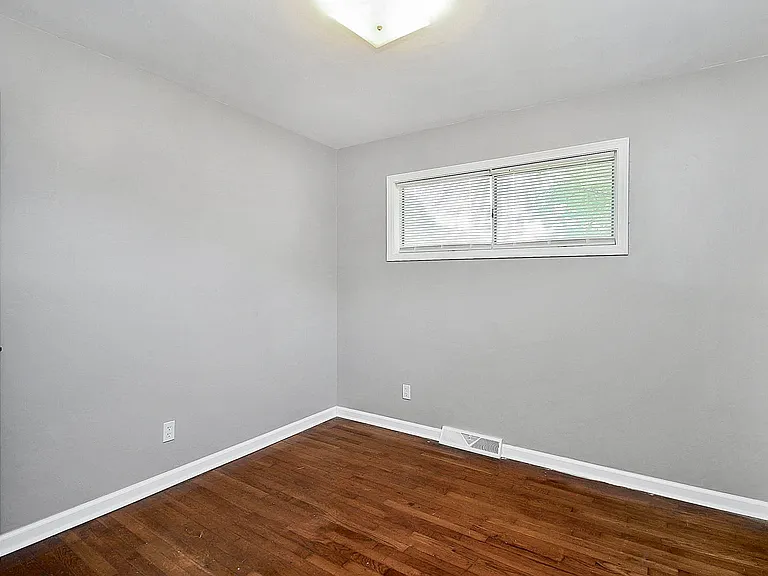2244 English Dr — Photo 25