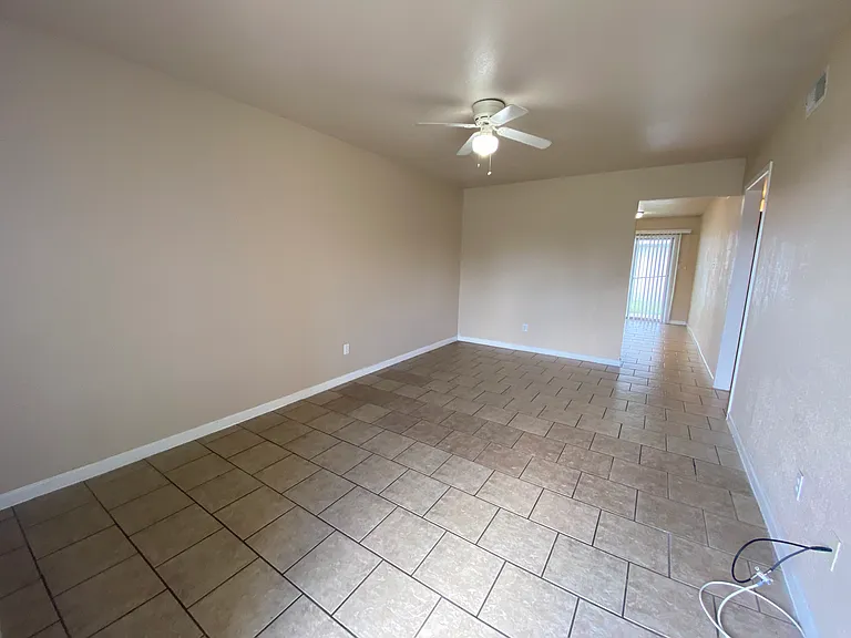 1608 Anderson St — Photo 3