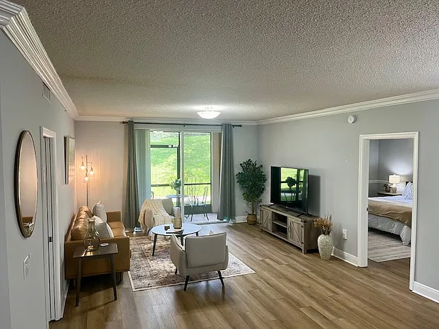 2 bed, $4,950 — Photo 4