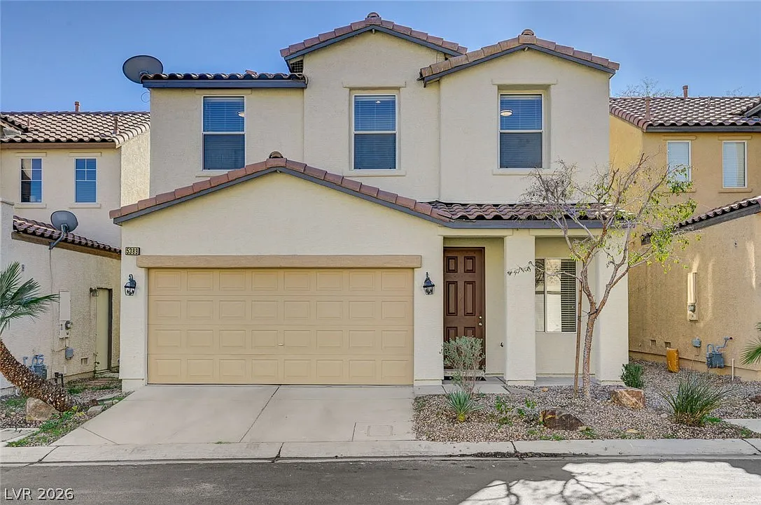 4 bed, 2.5 bath, 1746 sqft, $1,950 — Photo 1