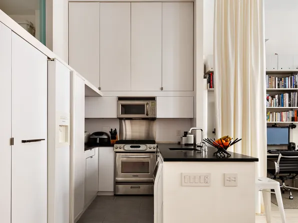 125 East 12th Street image 5 of 7