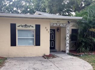 687 Geneva Pl, Tampa, FL 33606