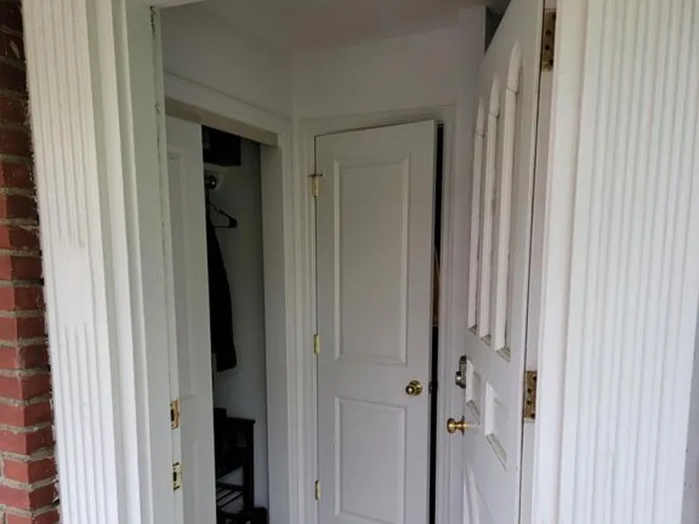 109 4th Ave #2 — Photo 3
