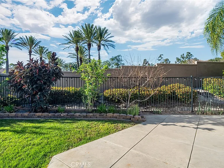 2 Cameron Cir — Photo 53