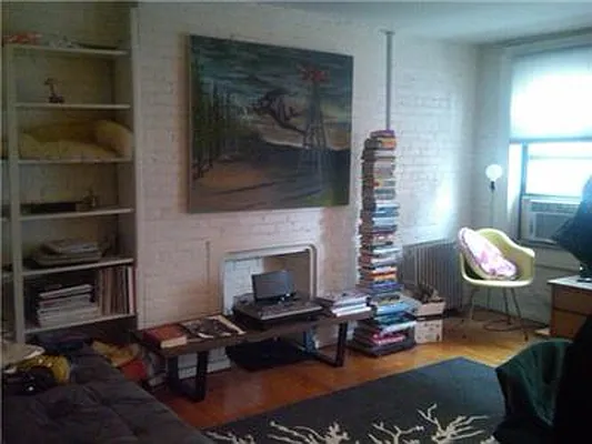 Rented by Veracity NYC LLC | media 20