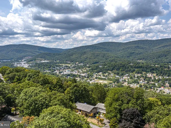 112 Sunset Dr, Lavale, MD 21502