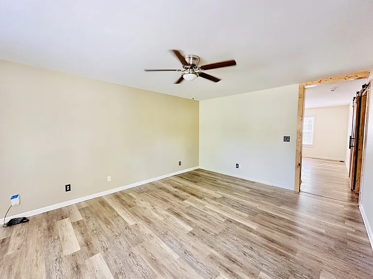 3248 N Senseney Cir — Photo 11