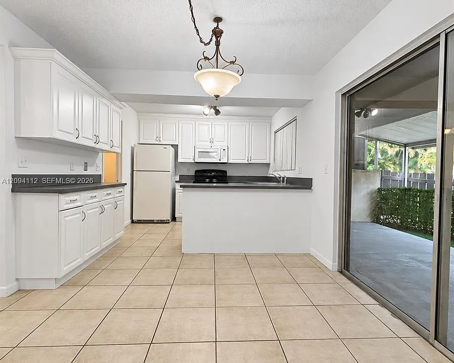 5348 Bosque Ln #105