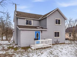 1417 Harrison St, Lake Odessa, MI 48849