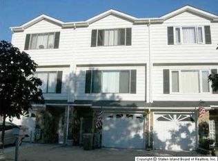 205 Carlyle Grn, Staten Island, NY 10312