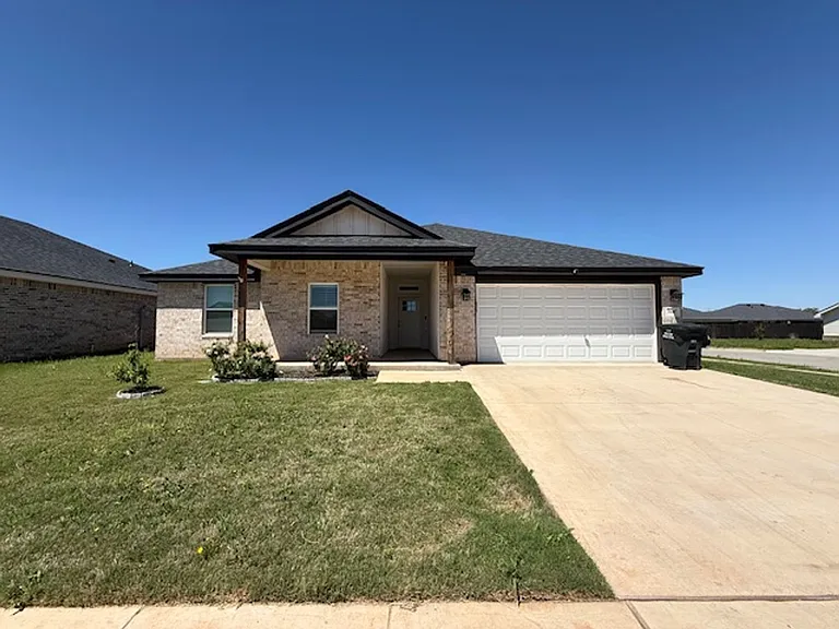 1640 Bandolero Rd — Photo 1