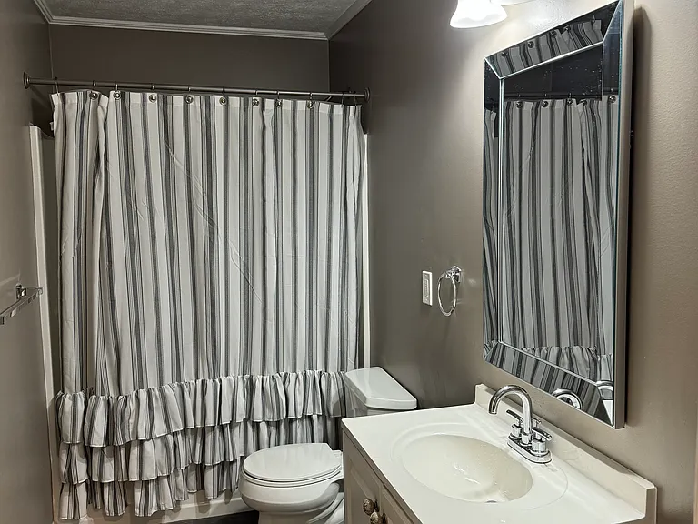 34 Oakland Cir — Photo 4
