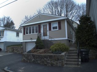 39 Gray St, Providence, RI 02909