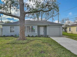 1215 Sequoia Ln, Pasadena, TX 77502
