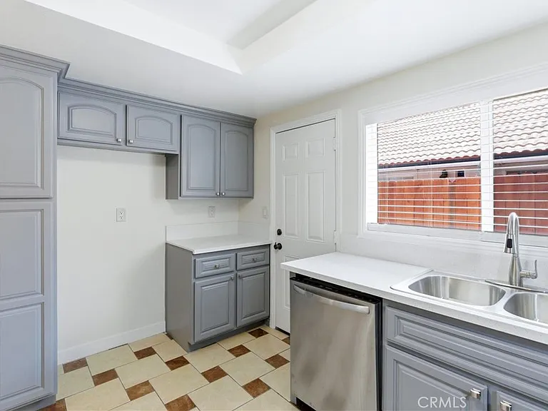 7082 Heil Ave #1 — Photo 4